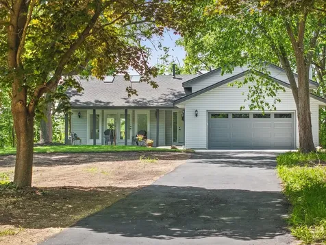 11602 Bend River Road Roscoe IL 61073