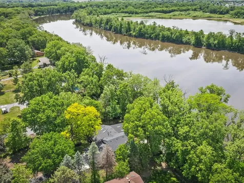 11602 Bend River Road Roscoe IL 61073