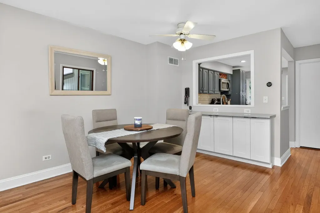 2S638 Enrico Fermi Court Warrenville IL 60555