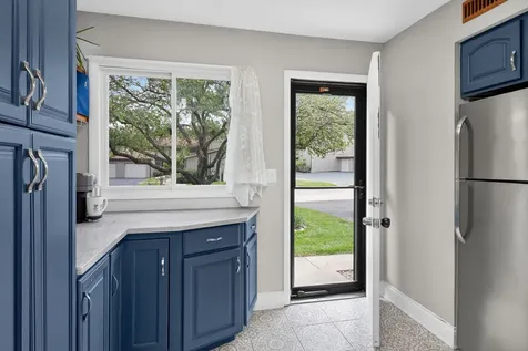 2S638 Enrico Fermi Court Warrenville IL 60555