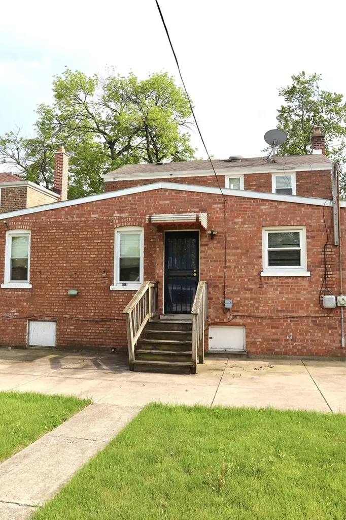 3312 West 84th Street Chicago IL 60652