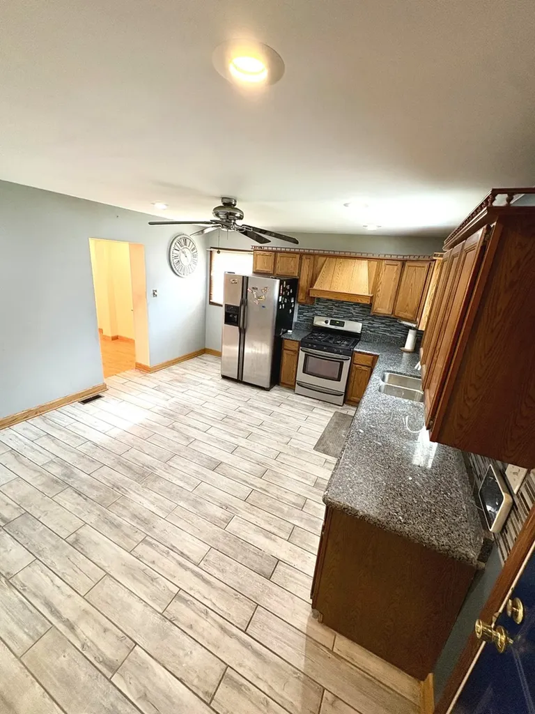 3312 West 84th Street Chicago IL 60652