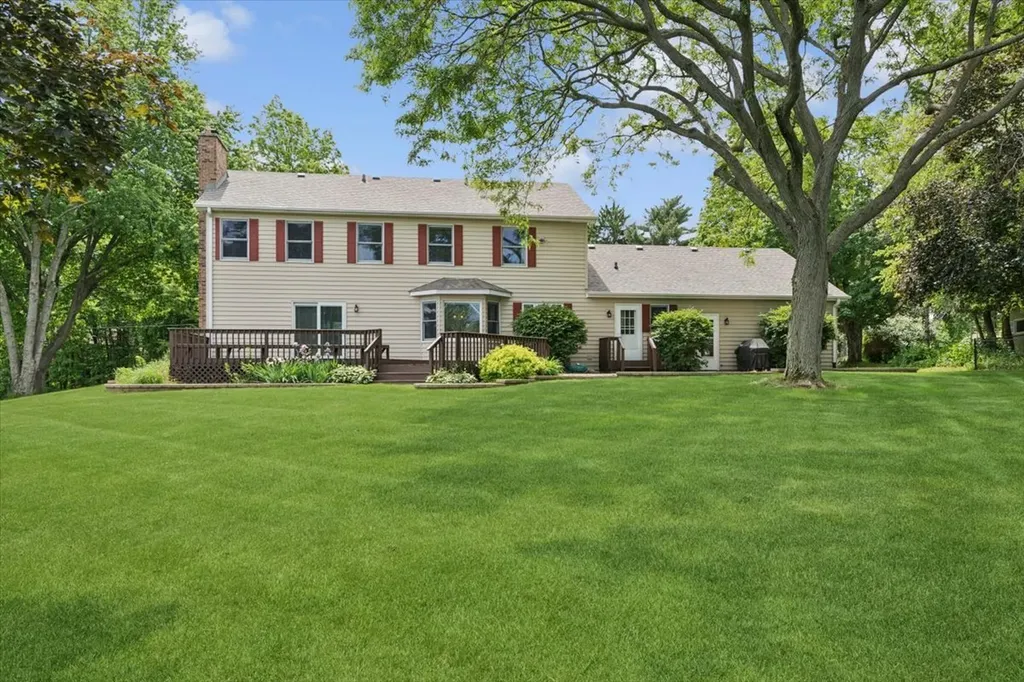 39W550 Deerpath Road Aurora IL 60506