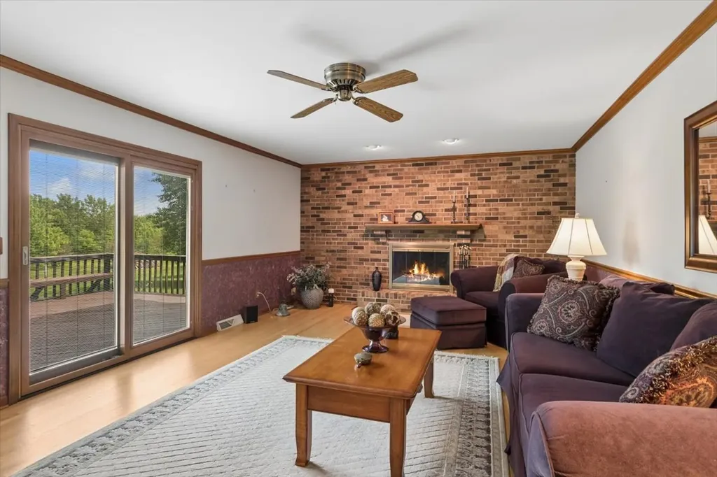 39W550 Deerpath Road Aurora IL 60506
