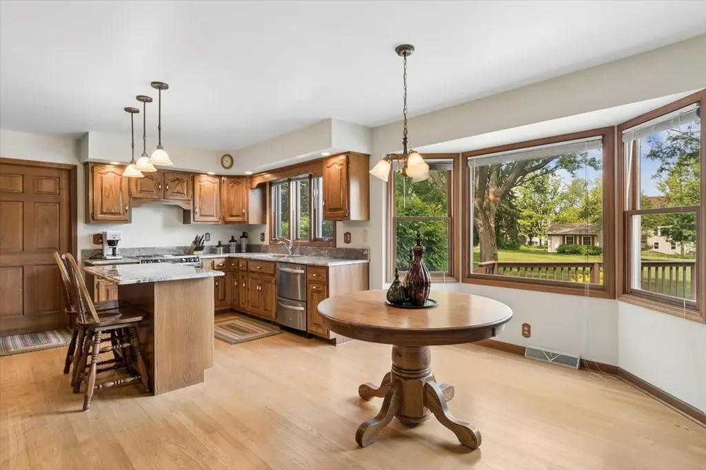 39W550 Deerpath Road Aurora IL 60506