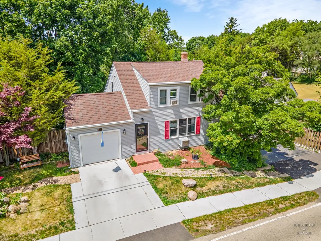 614 Algonquin Road Fox River Grove IL 60021