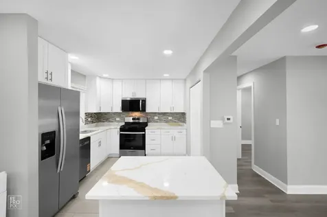 225 Bode Road Hoffman Estates IL 60169