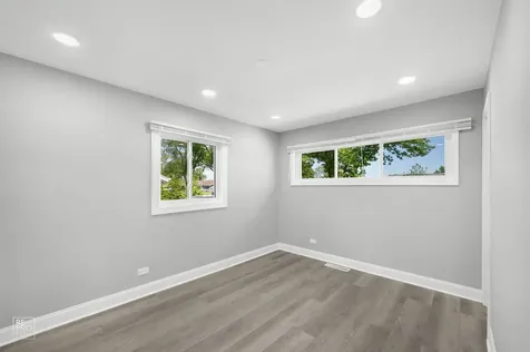 225 Bode Road Hoffman Estates IL 60169