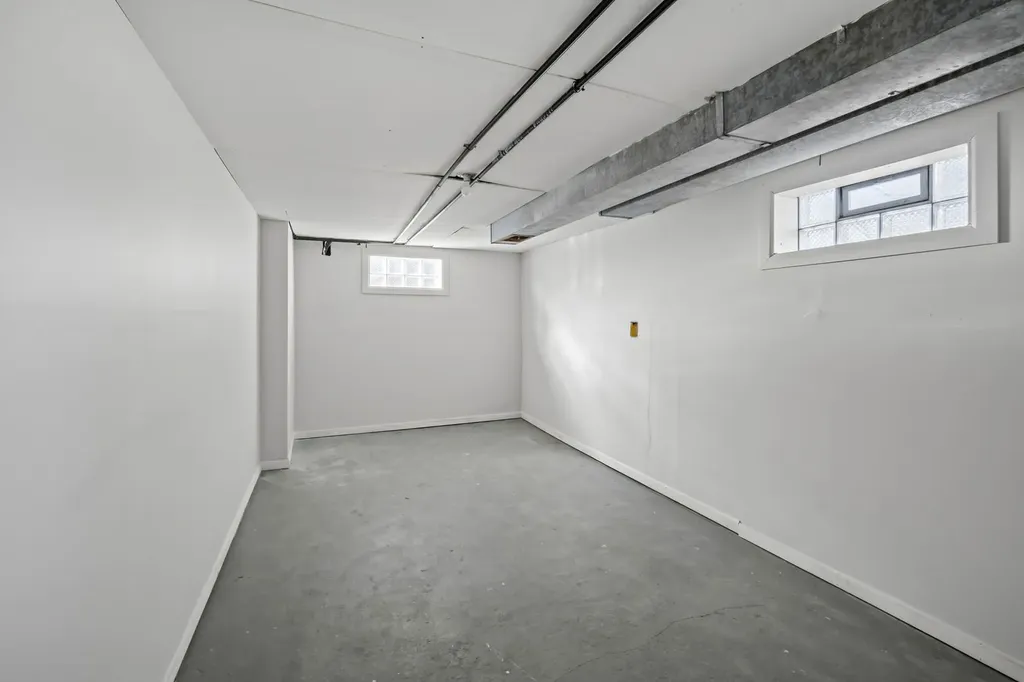 10214 South La Salle Street Chicago IL 60628