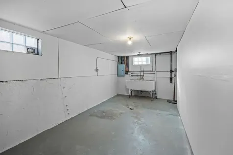 10214 South La Salle Street Chicago IL 60628