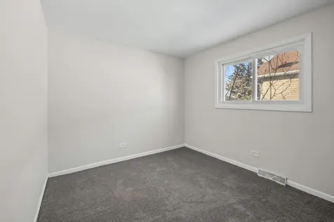 10214 South La Salle Street Chicago IL 60628