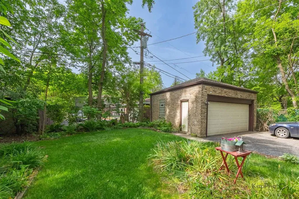 2139 West 115th Street Chicago IL 60643