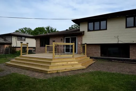 5110 137TH Street Crestwood IL 60418