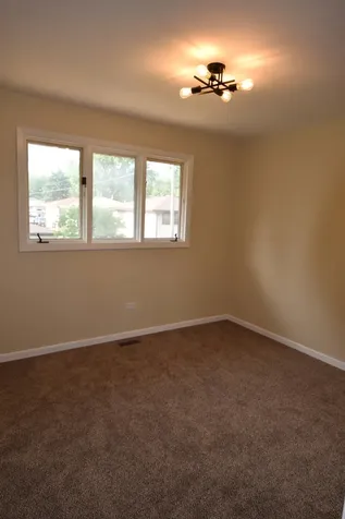 5110 137TH Street Crestwood IL 60418