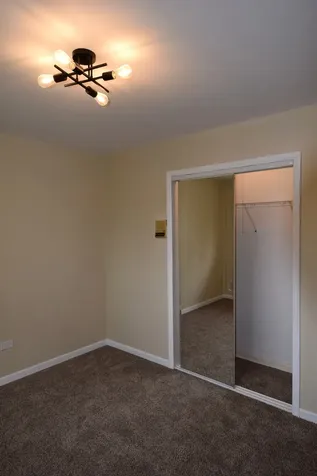 5110 137TH Street Crestwood IL 60418