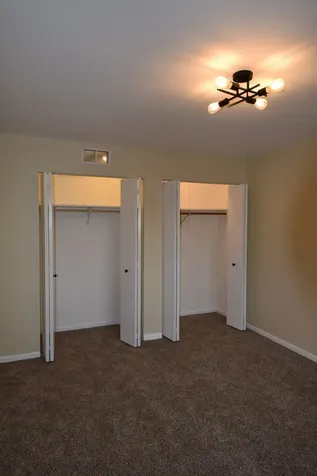 5110 137TH Street Crestwood IL 60418