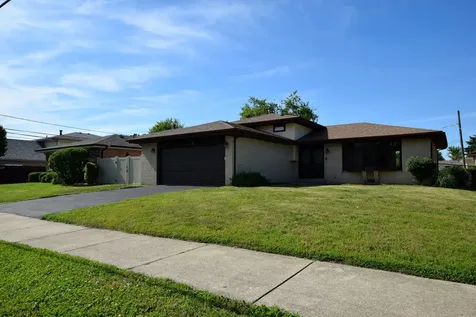 5110 137TH Street Crestwood IL 60418