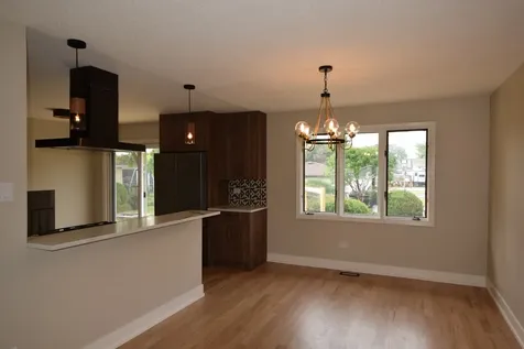5110 137TH Street Crestwood IL 60418
