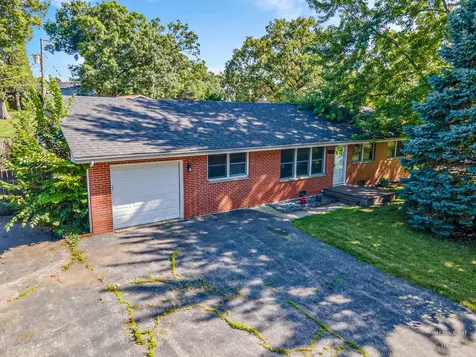 37137 North Summerfield Drive Lake Villa IL 60046