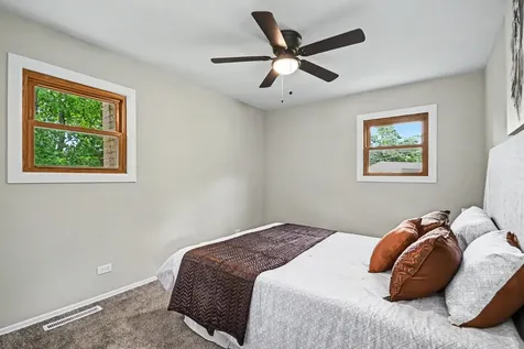 15405 James Drive Oak Forest IL 60452