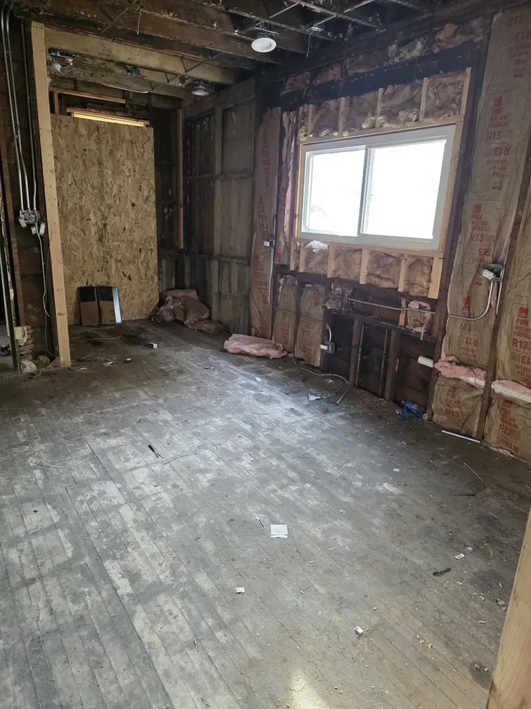8549 South Kingston Avenue Chicago IL 60617