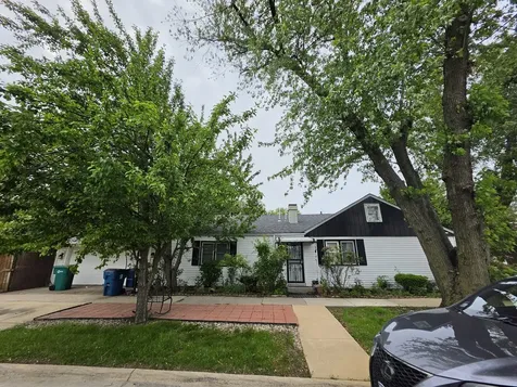 7601 Laramie Avenue Burbank IL 60459