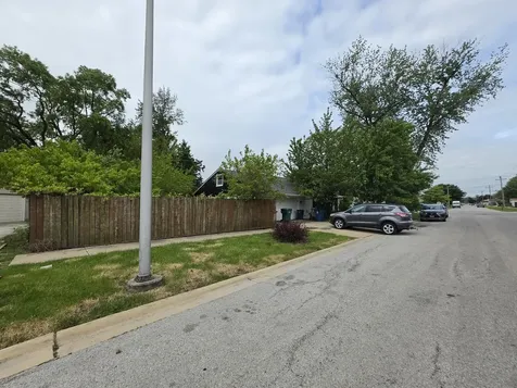 7601 Laramie Avenue Burbank IL 60459
