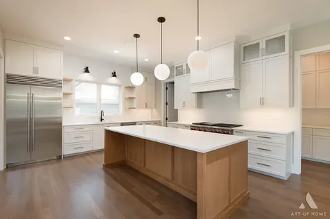 246 Holmes Avenue Clarendon Hills IL 60514