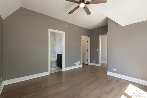 246 Holmes Avenue Clarendon Hills IL 60514