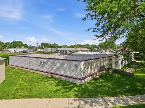 2601 Woodlawn Road Sterling IL 61081