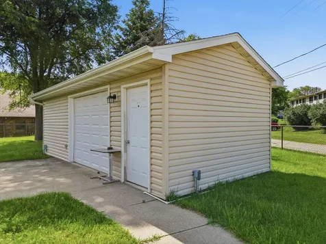 2601 Woodlawn Road Sterling IL 61081