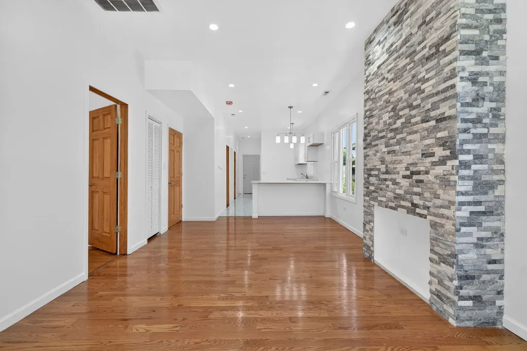 848 North Latrobe Avenue Chicago IL 60651
