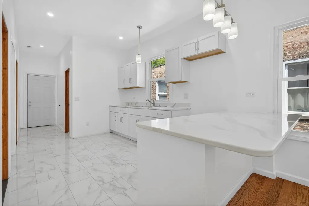 848 North Latrobe Avenue Chicago IL 60651