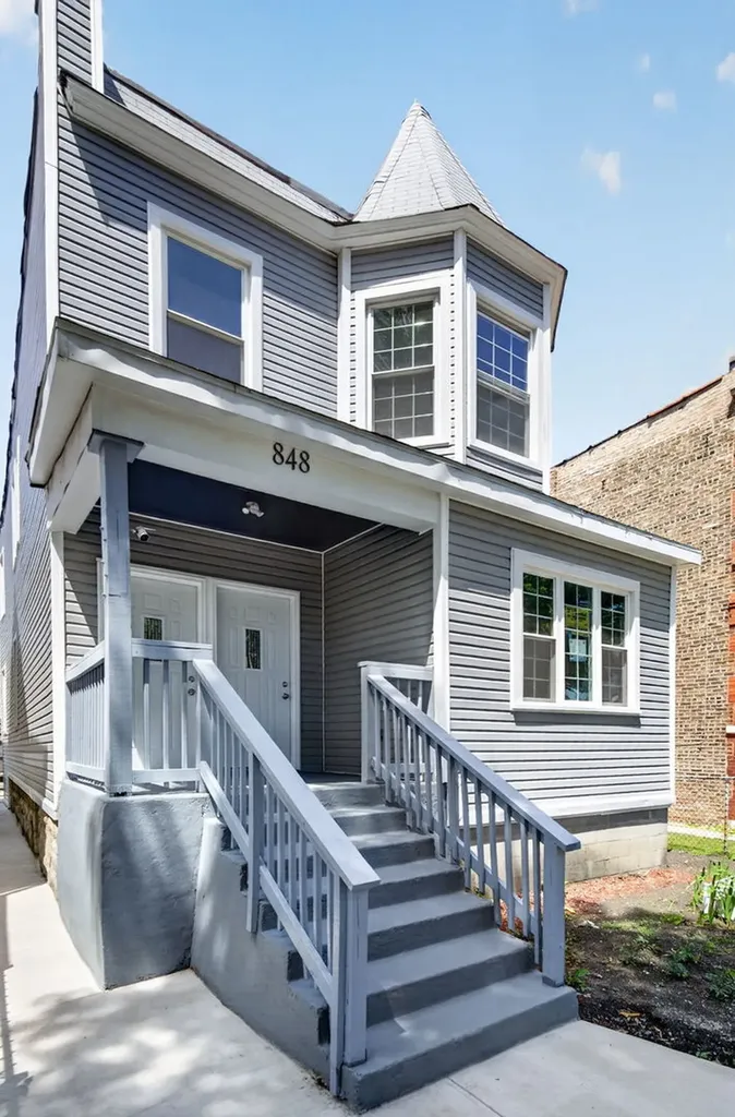 848 North Latrobe Avenue Chicago IL 60651