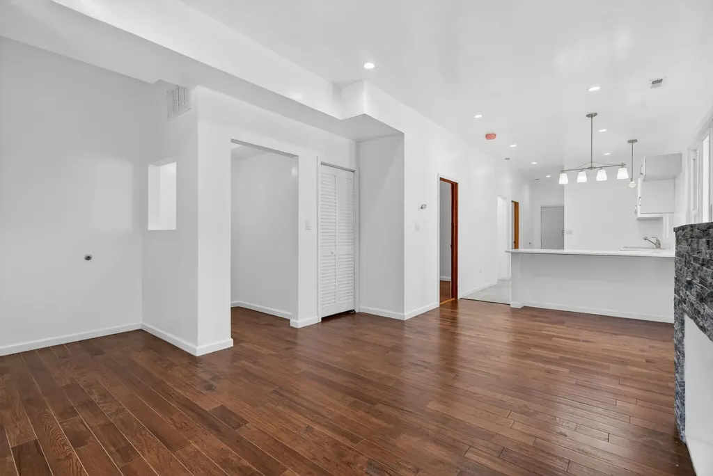 848 North Latrobe Avenue Chicago IL 60651