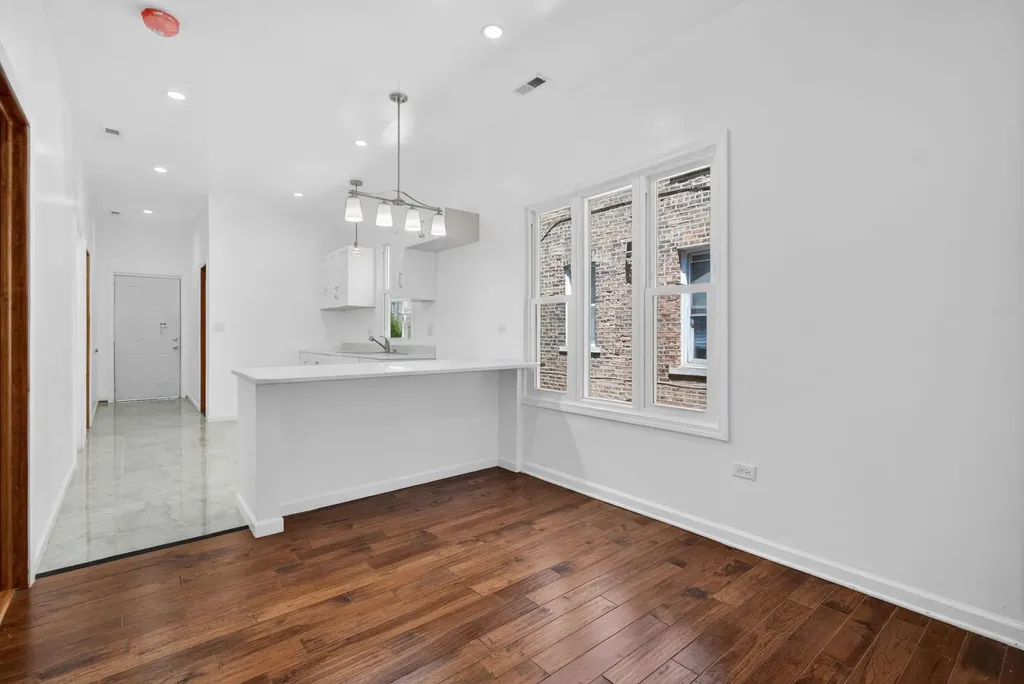 848 North Latrobe Avenue Chicago IL 60651