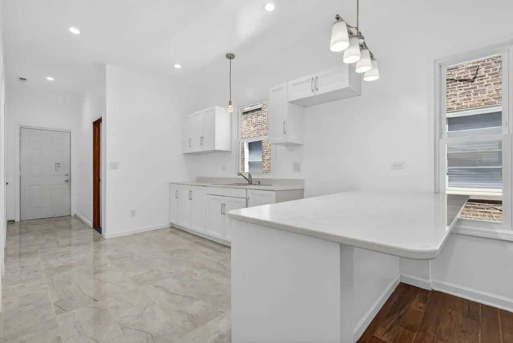 848 North Latrobe Avenue Chicago IL 60651
