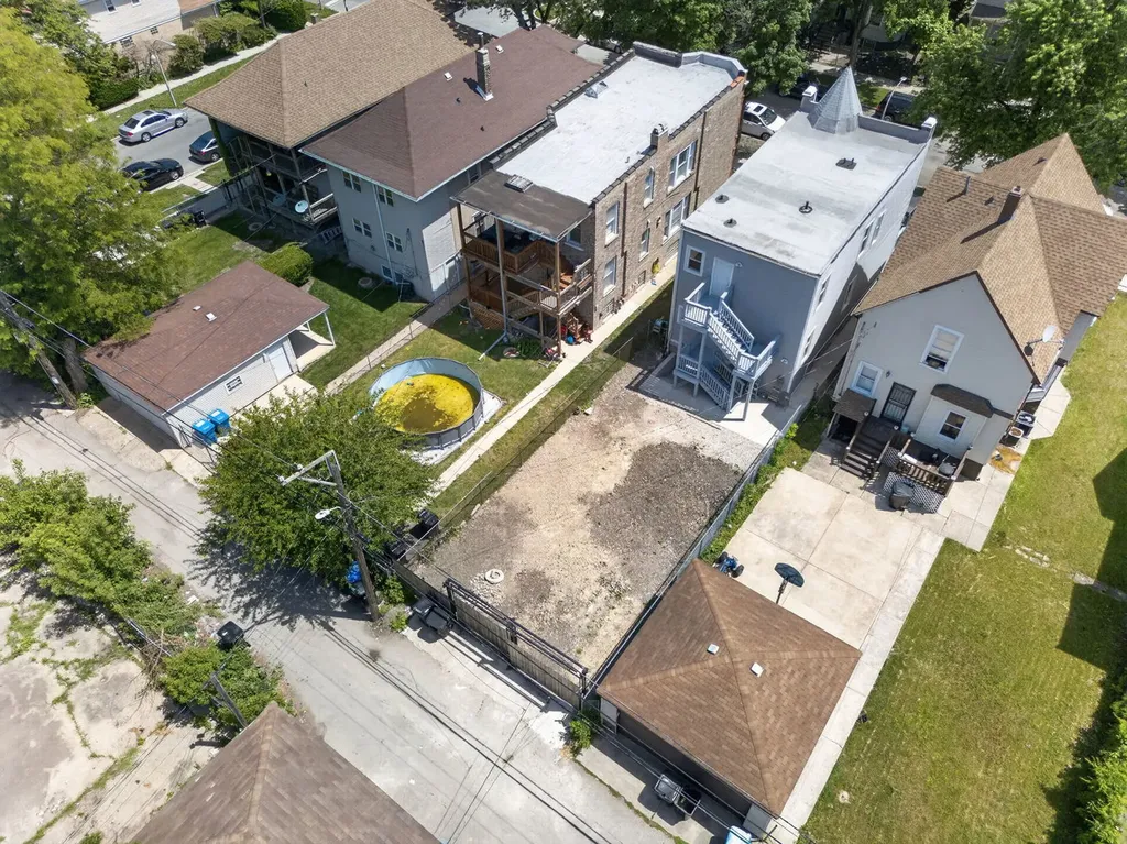 848 North Latrobe Avenue Chicago IL 60651