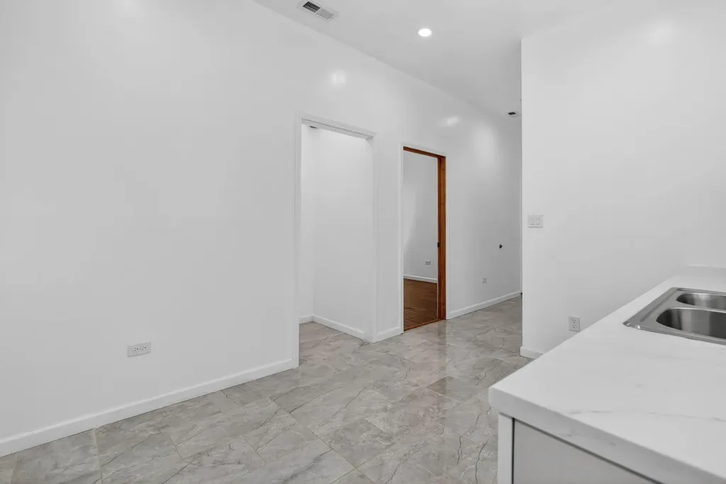 848 North Latrobe Avenue Chicago IL 60651