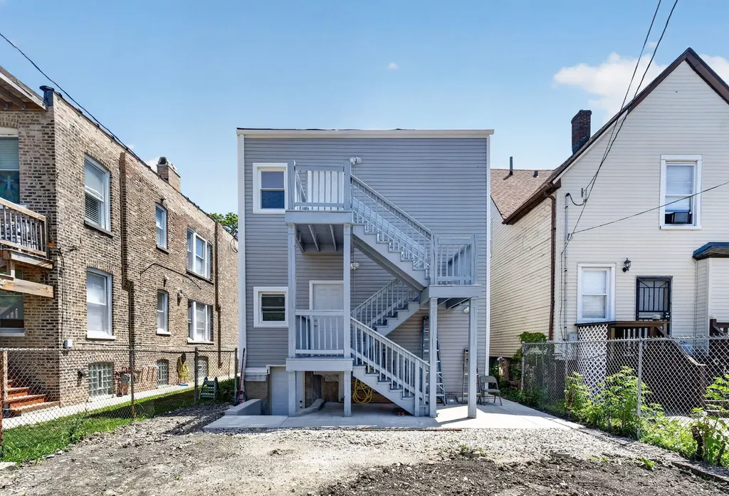 848 North Latrobe Avenue Chicago IL 60651