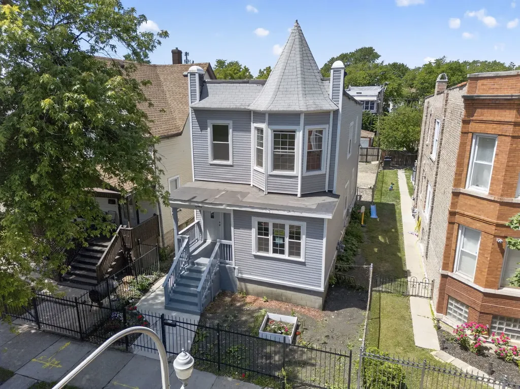 848 North Latrobe Avenue Chicago IL 60651