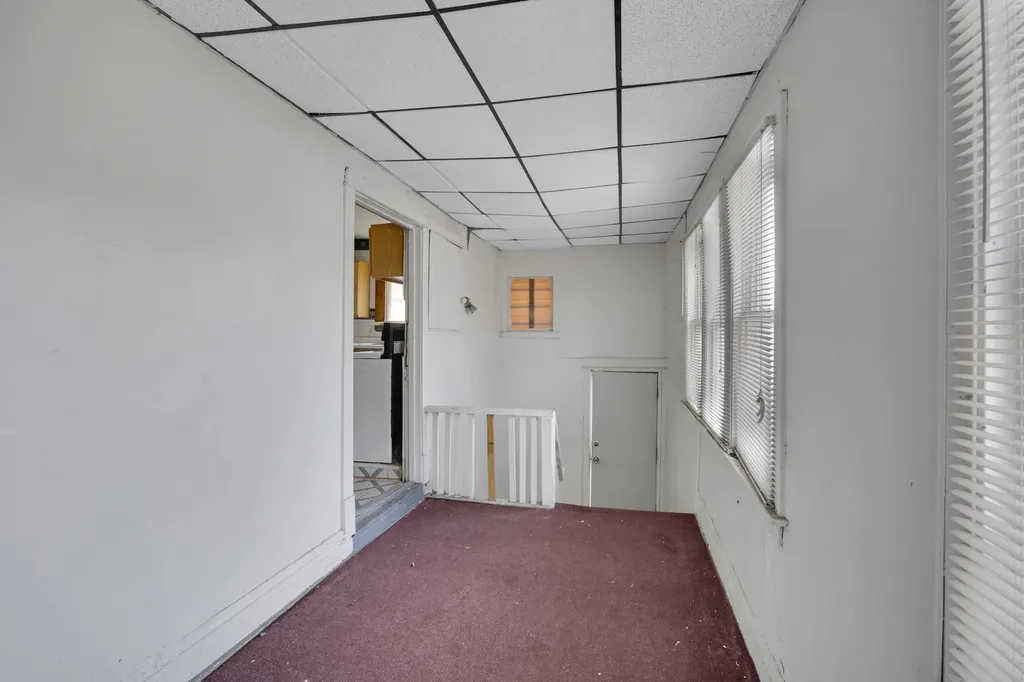 9352 South Woodlawn Avenue Chicago IL 60619