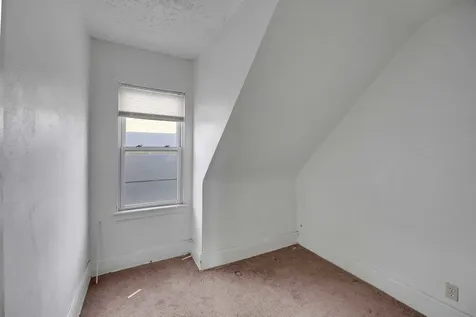 9352 South Woodlawn Avenue Chicago IL 60619