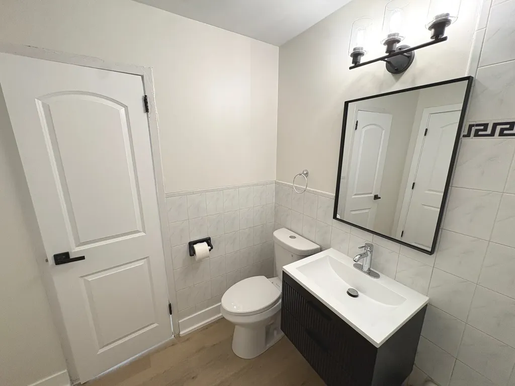 2600 West Balmoral Avenue Chicago IL 60625