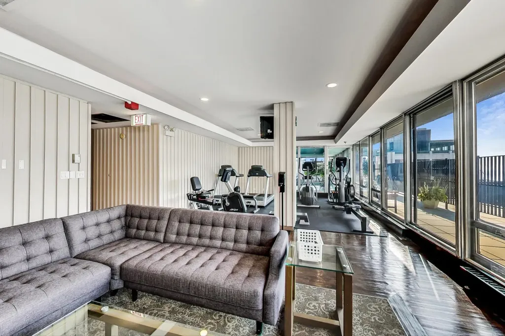 201 East Chestnut Street Chicago IL 60611