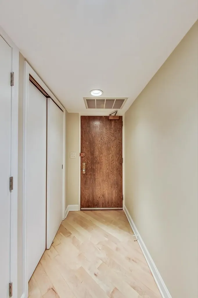201 East Chestnut Street Chicago IL 60611