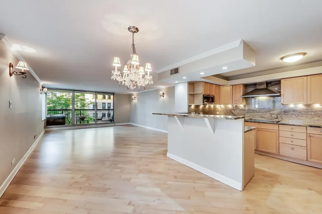 201 East Chestnut Street Chicago IL 60611