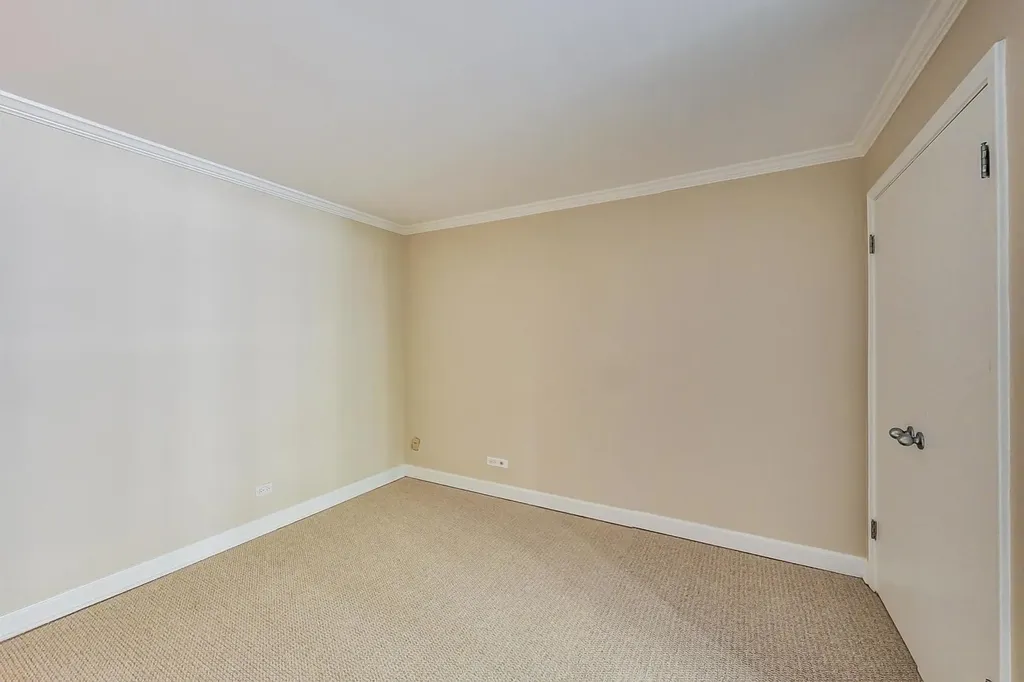201 East Chestnut Street Chicago IL 60611