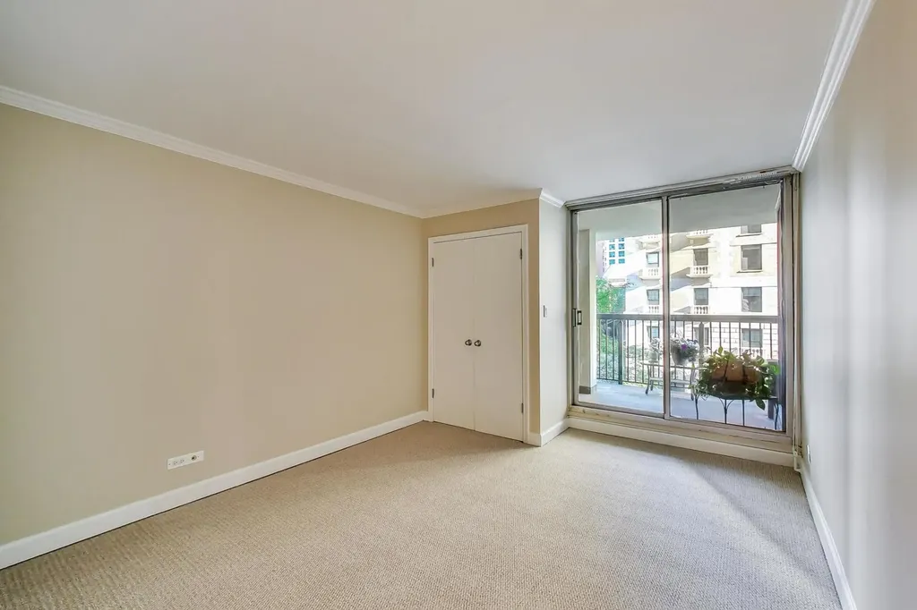 201 East Chestnut Street Chicago IL 60611