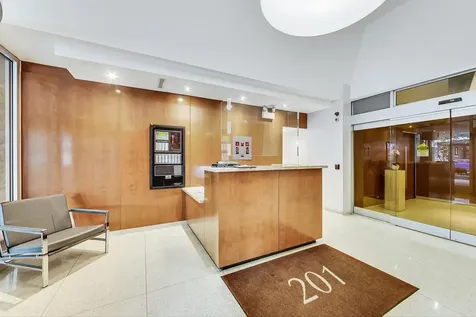 201 East Chestnut Street Chicago IL 60611